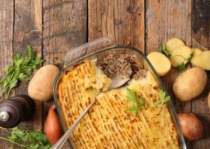 Parmentier de canard, confit d’échalotes au piment d’Espelette